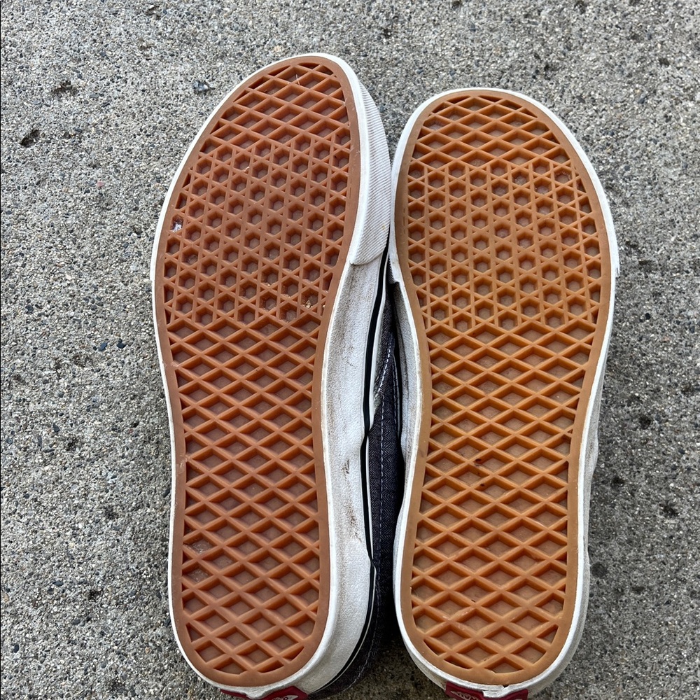 Vans Classic Gray and White Canvas Slip-Ons Size 8.5 Womens - Picture 8 of 9